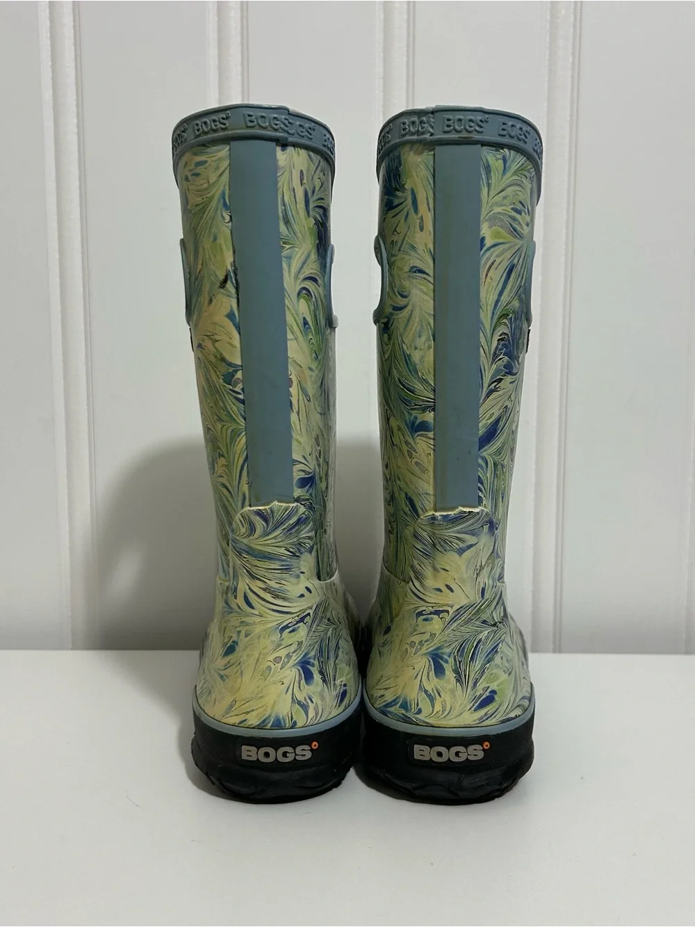 Bogs rubber rain boots blue green marble